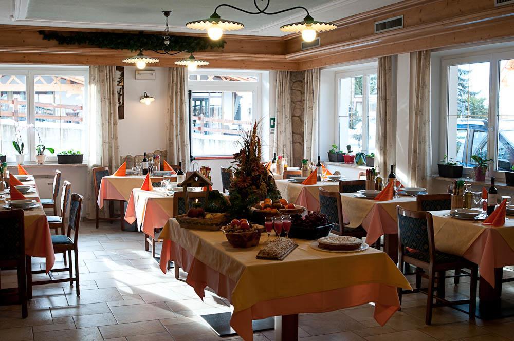 Hotel El Geiger Pozza di Fassa Extérieur photo